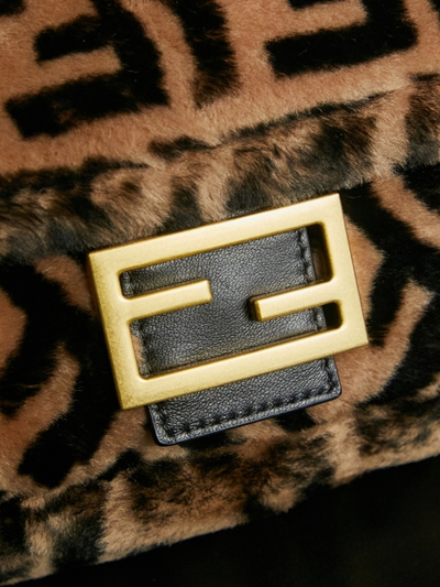 フェンディバッグ細部ディテール